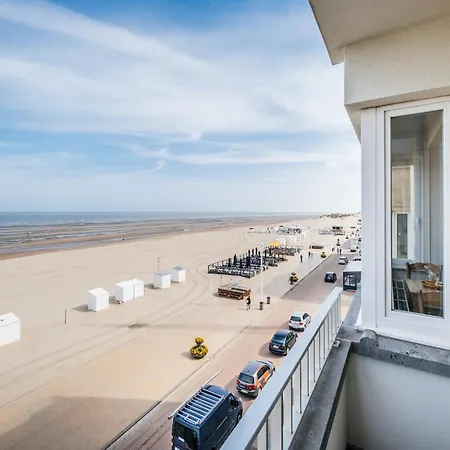 On Belgian Coast With Sea View, Cleaning Included 아파트 코크시데